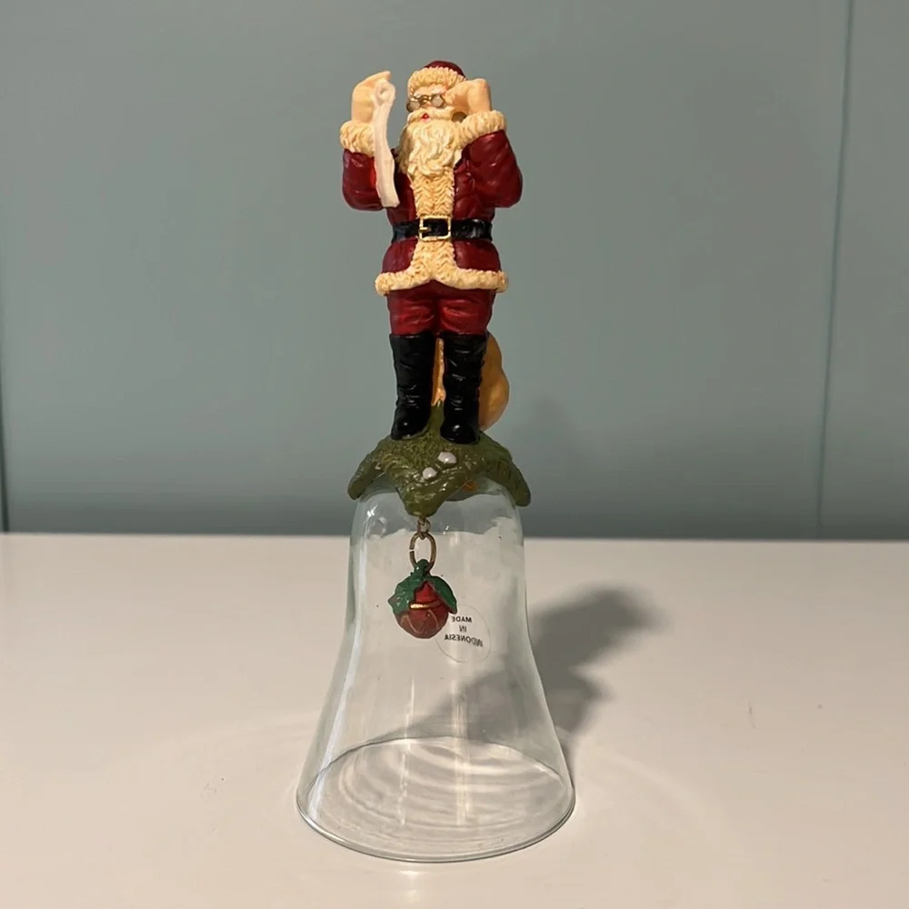 Santa’s List Glass Bell with Ornament‎ Clapper.